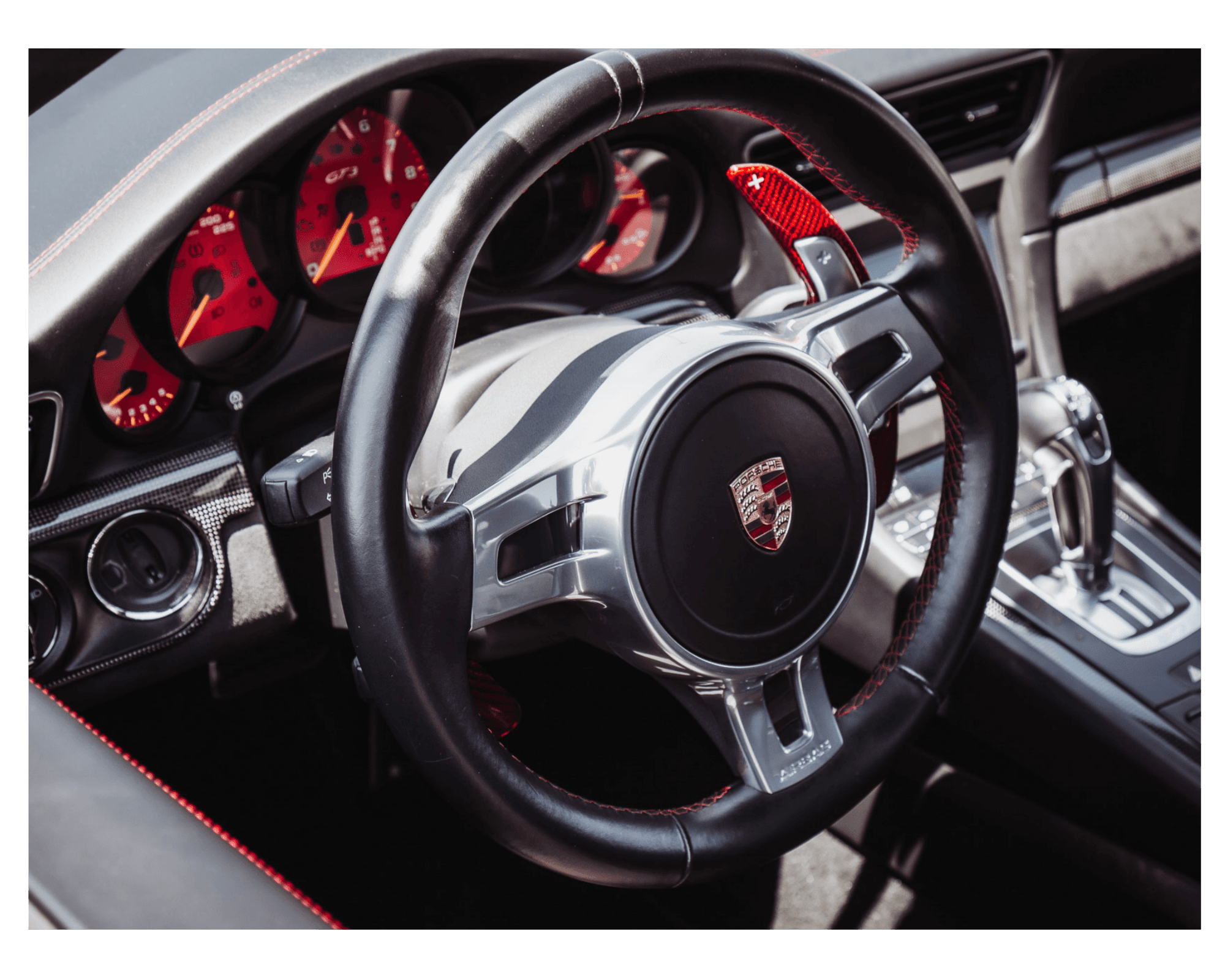 Porsche GT3 – Red Stitch Carbon Cockpit